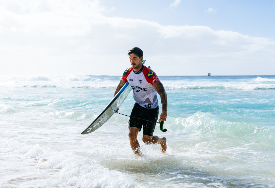 Gabriel Medina 23Pipe 0T8A2288 Brent Bielmann