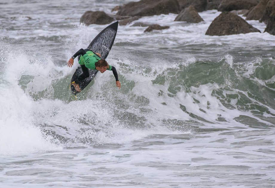 Afonso Antunes Ripcurlproanglet24 9236 Damien Poullenot WSL (1)