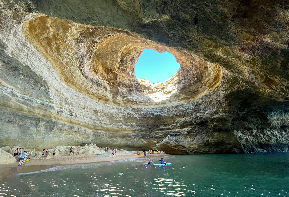 Grutas