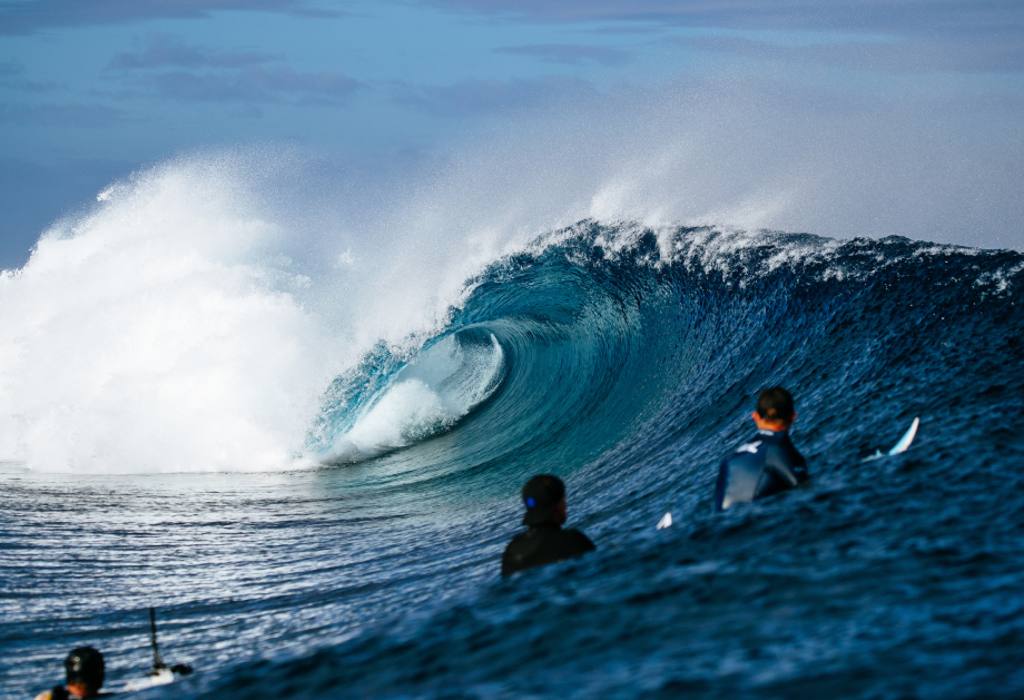 Wave 26Fiji AH2 1482 Aaron Hughes (1)
