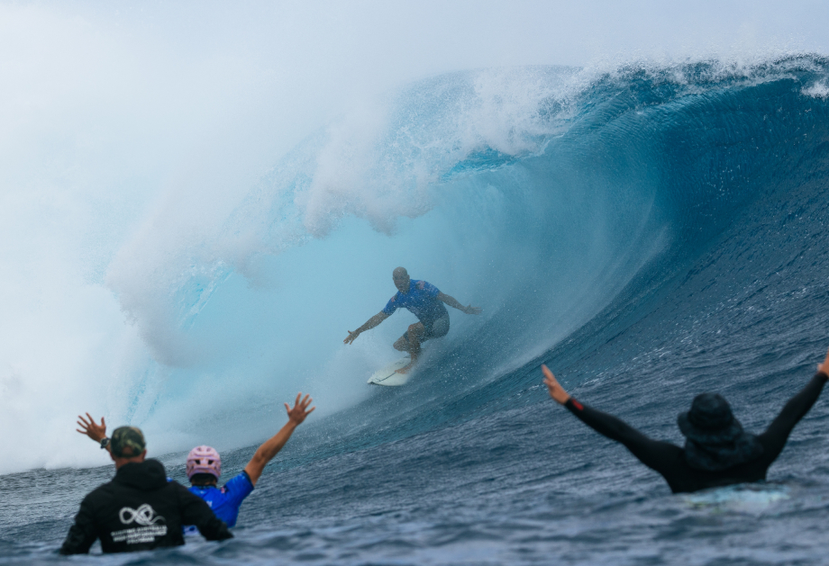 Kelly Slater 26Tahiti 0Z4A1888 Matt Dunbar (1)
